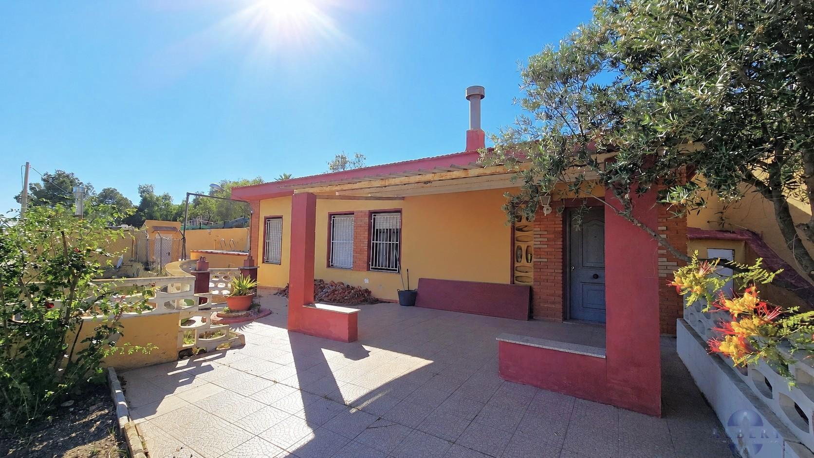 Venta de chalet en Petrer
