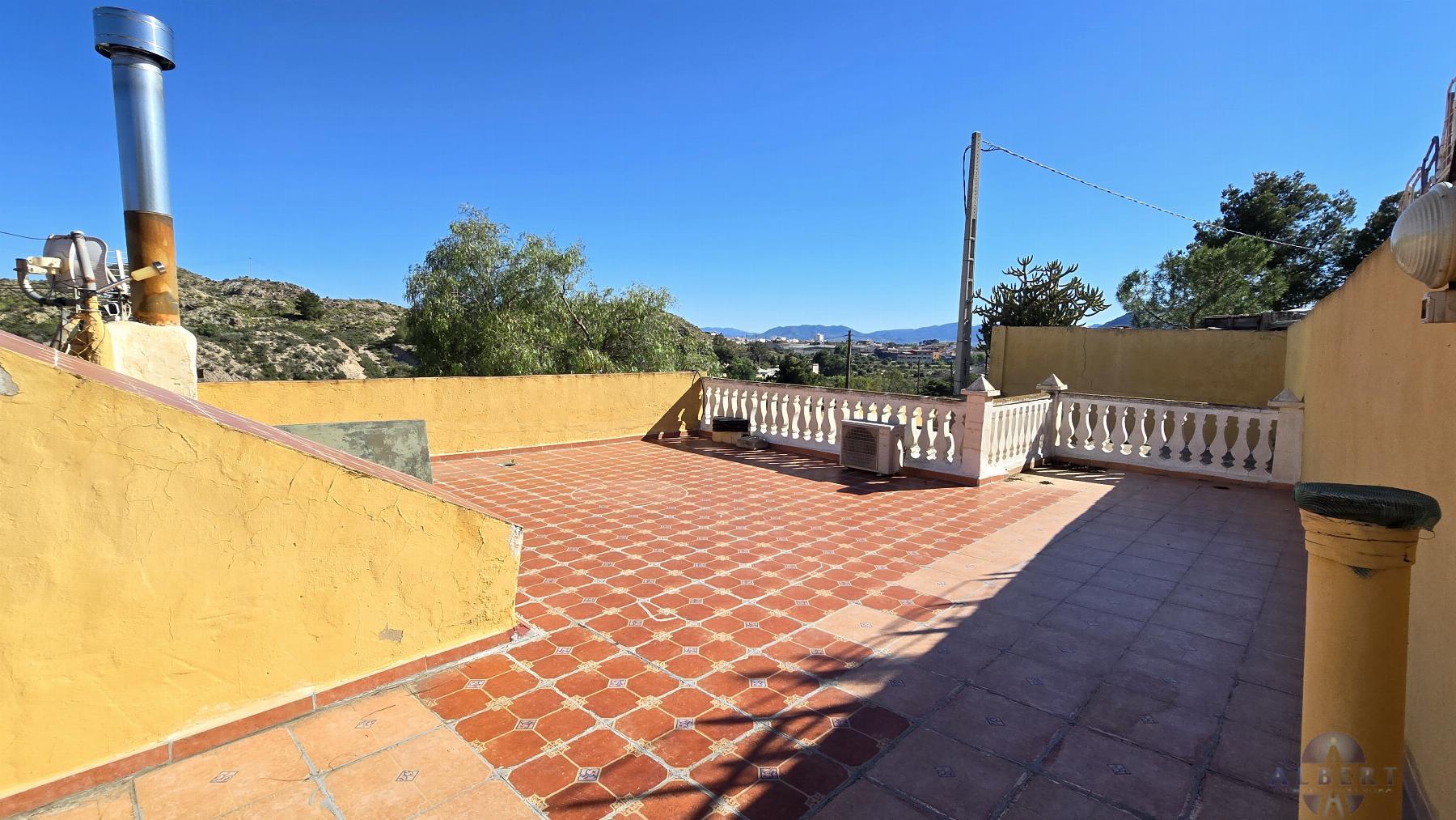 Venta de chalet en Petrer
