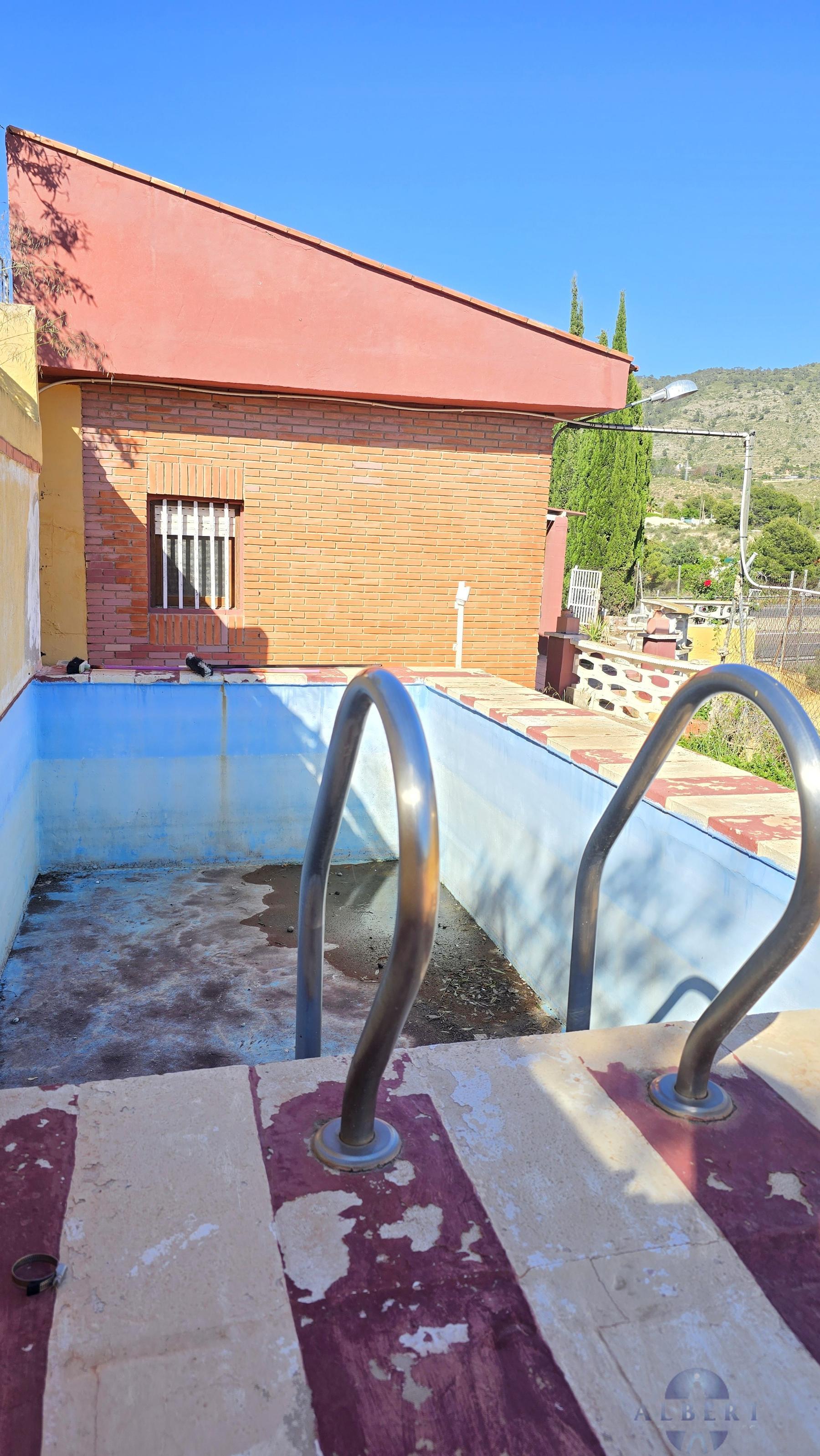 Venta de chalet en Petrer