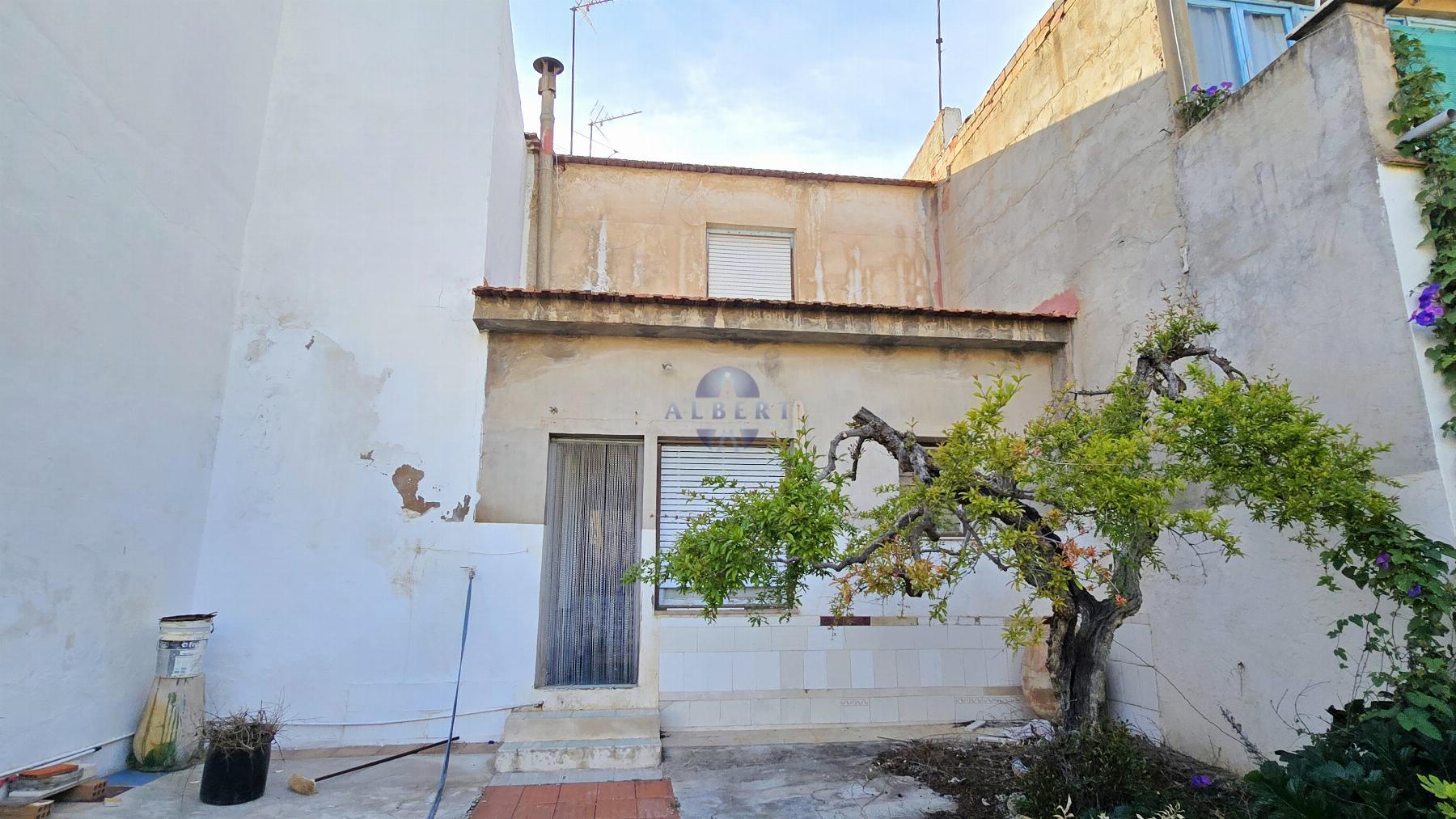 Venta de casa en Novelda