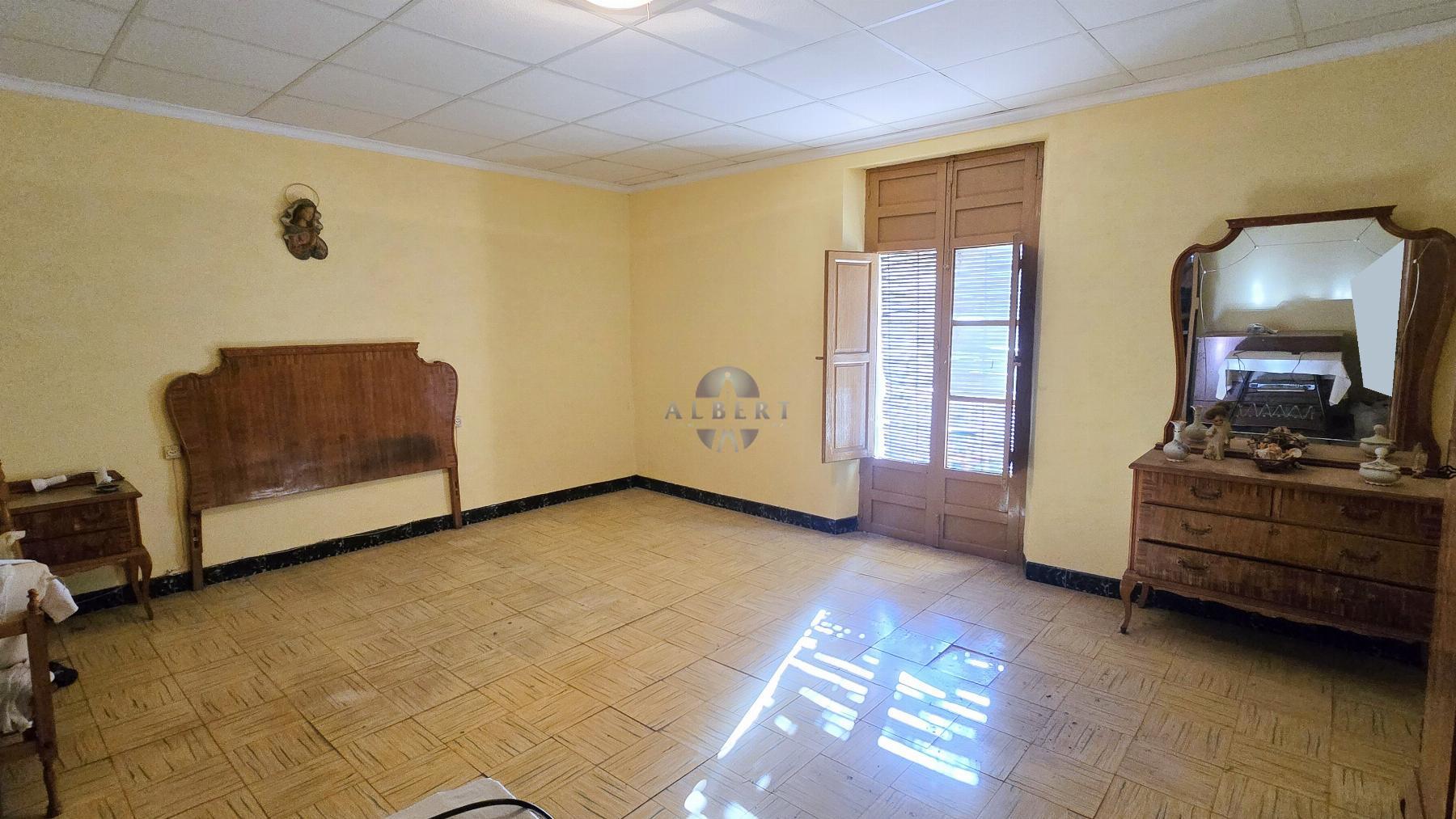 Venta de casa en Novelda