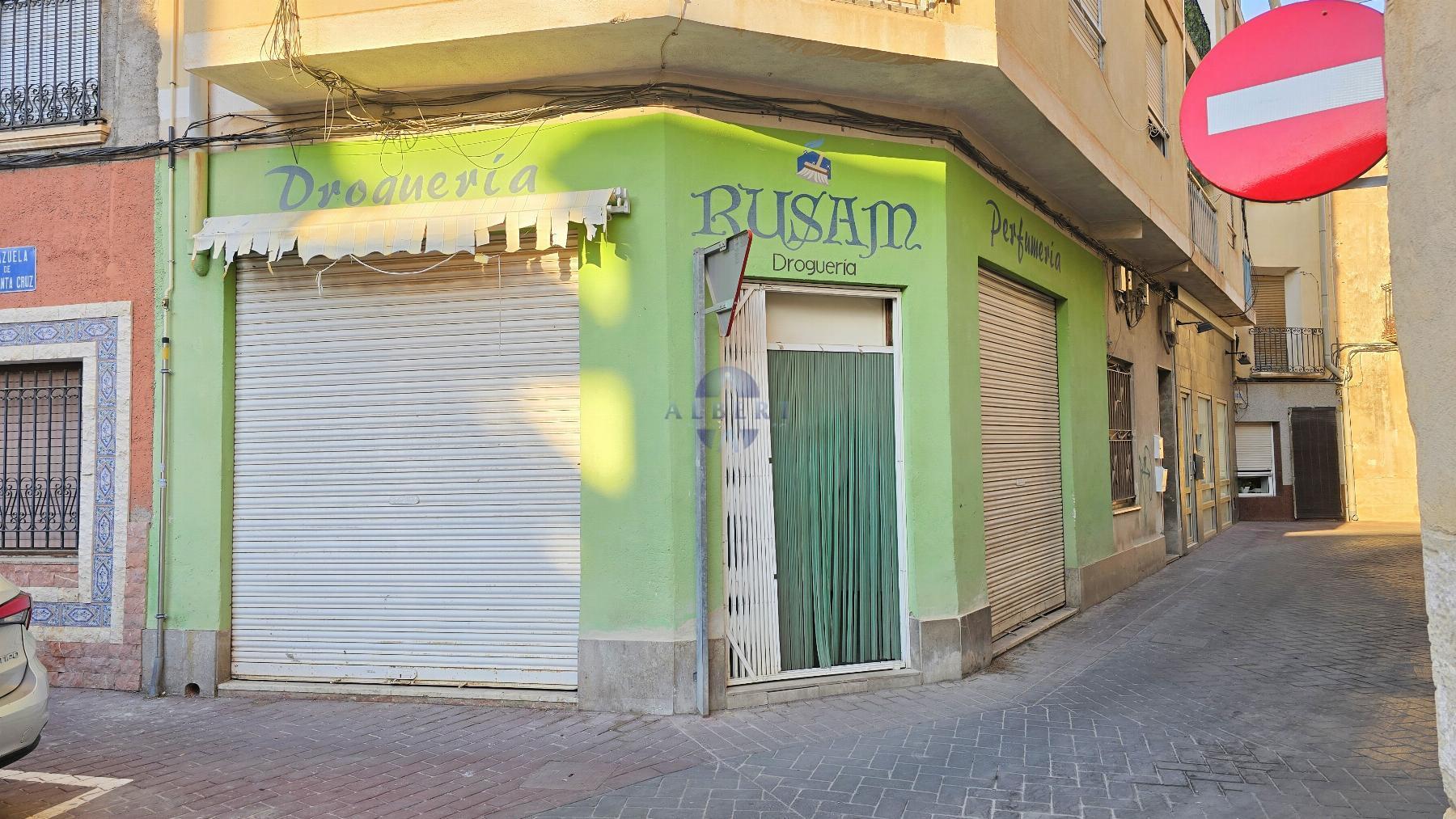 Venta de planta baja en Novelda