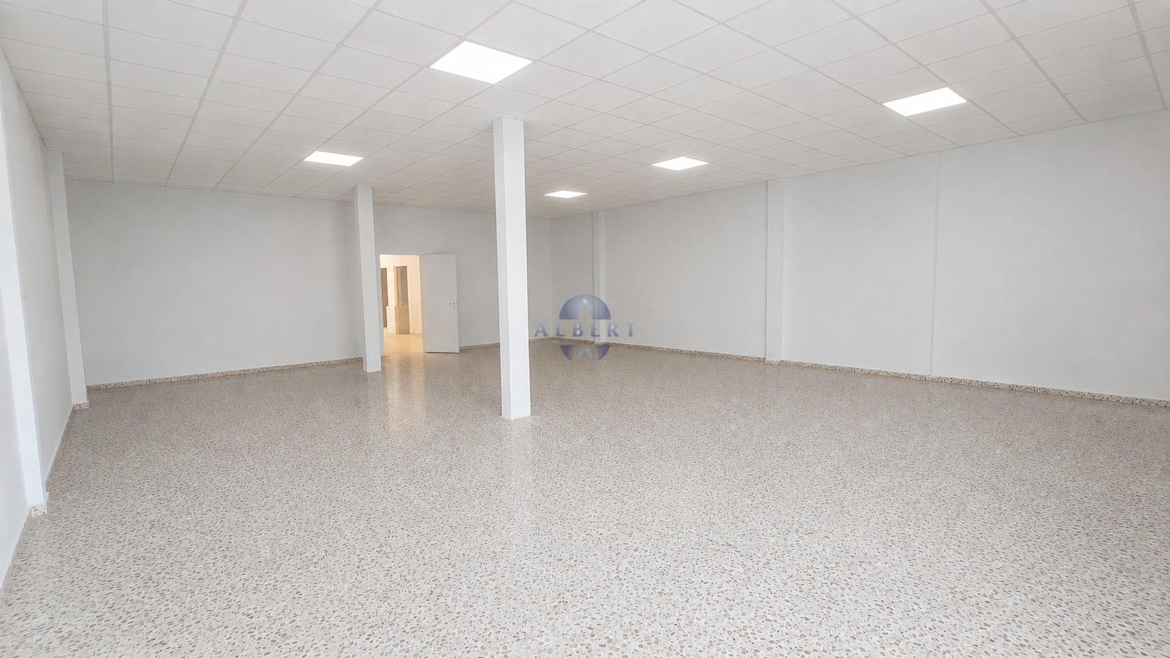 Venta de local en Monóvar-Monòver