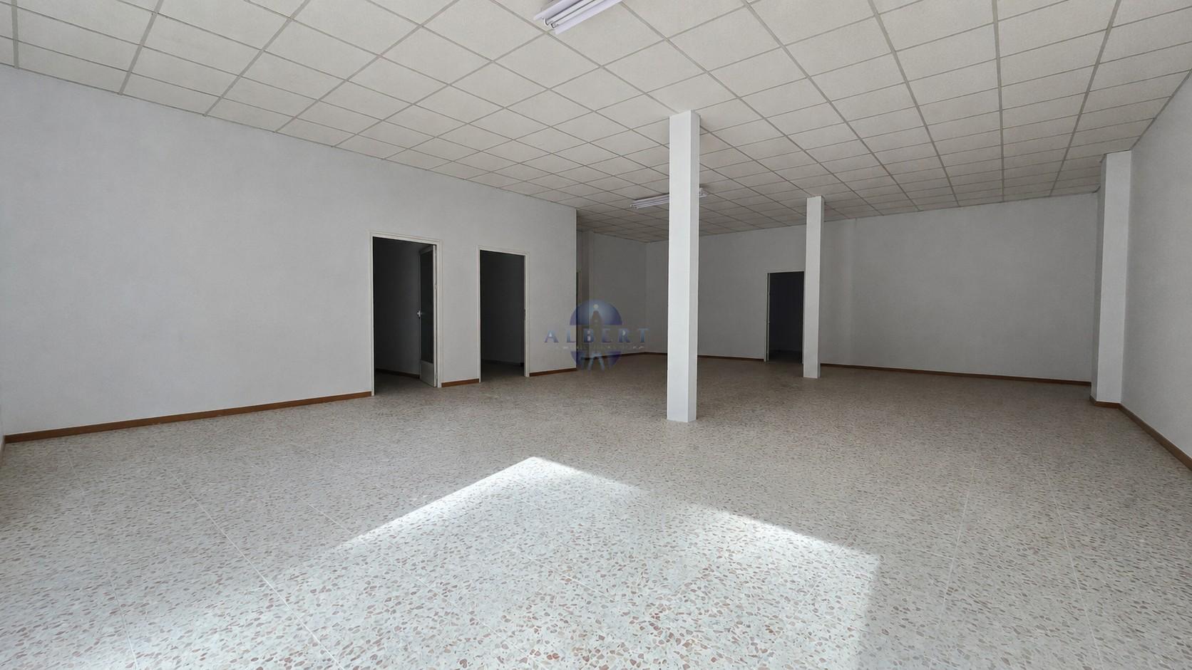 Venta de local en Monóvar-Monòver