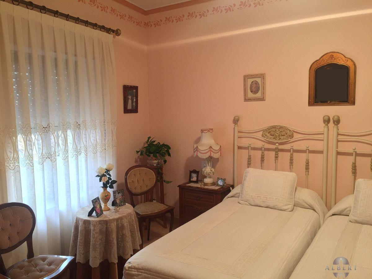 For sale of house in Monóvar-Monòver