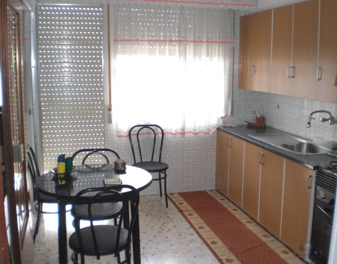For sale of flat in Novelda