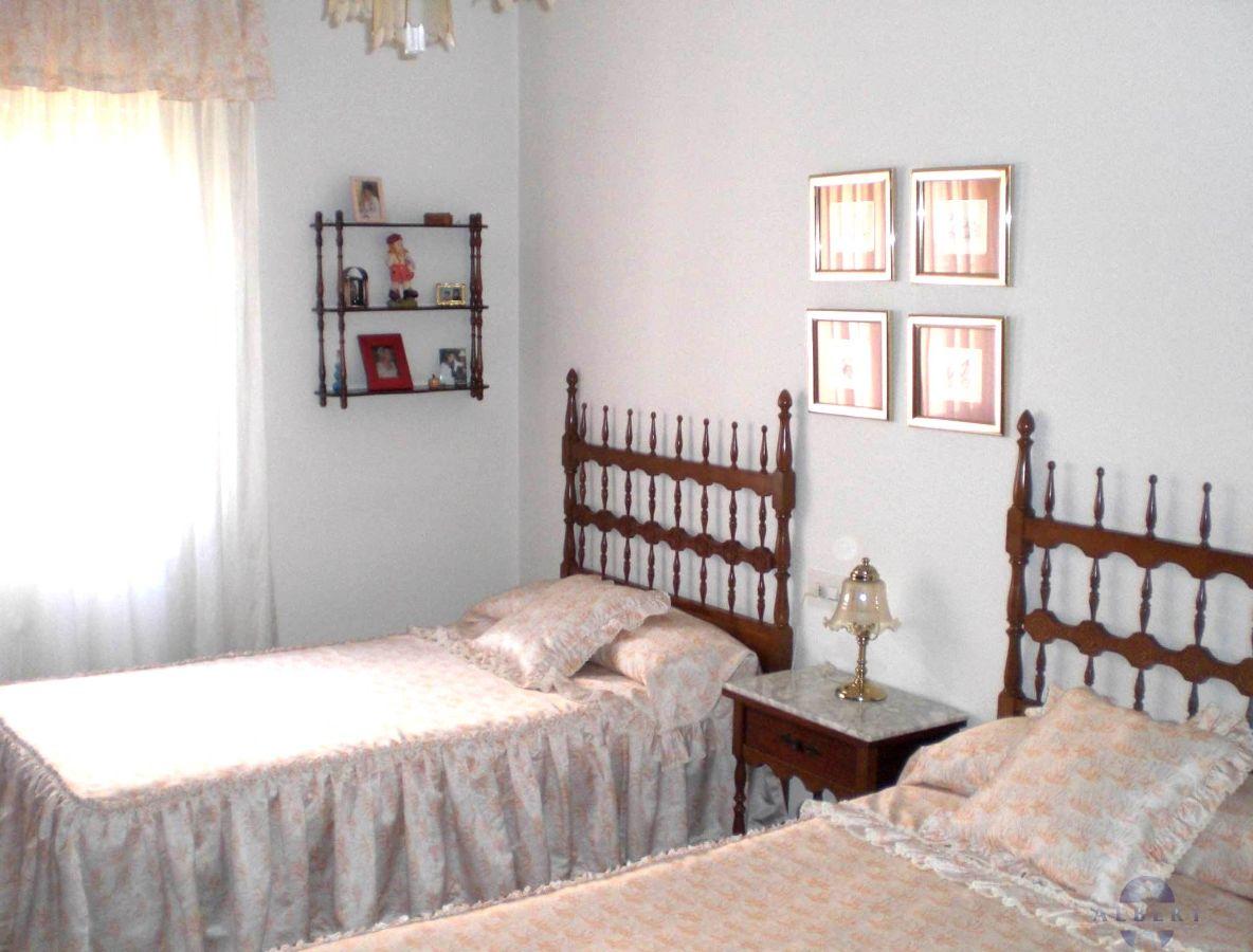 For sale of flat in Novelda