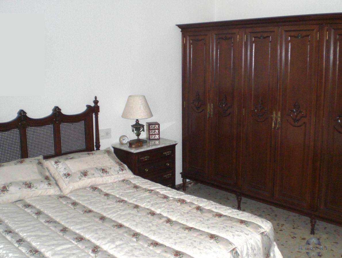 For sale of flat in Novelda