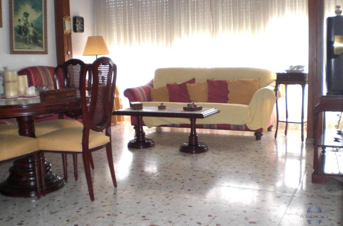 For sale of flat in Novelda