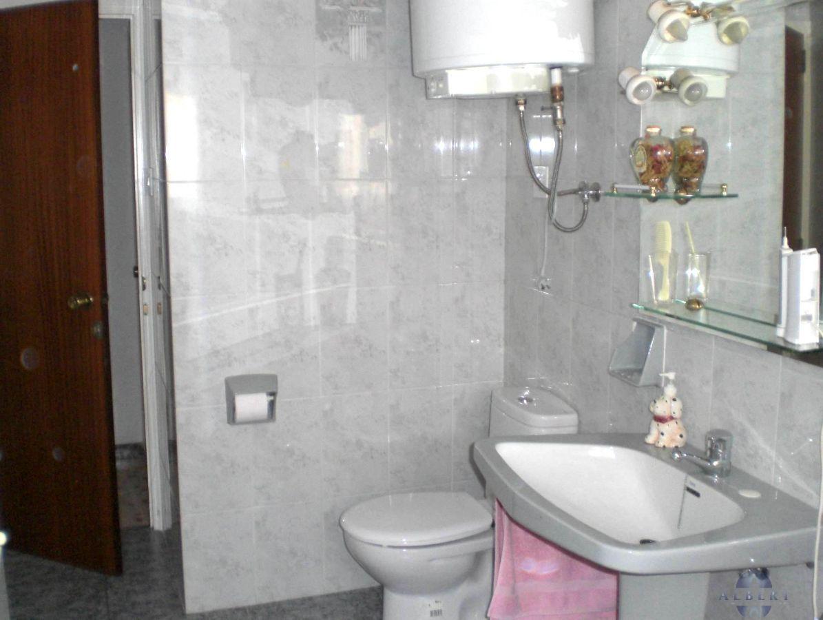 For sale of flat in Novelda