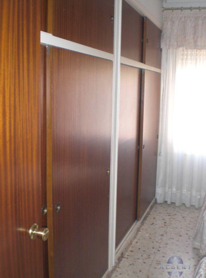 For sale of flat in Novelda