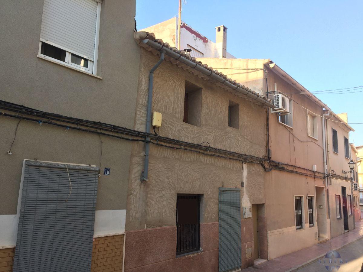 For sale of house in Monóvar-Monòver