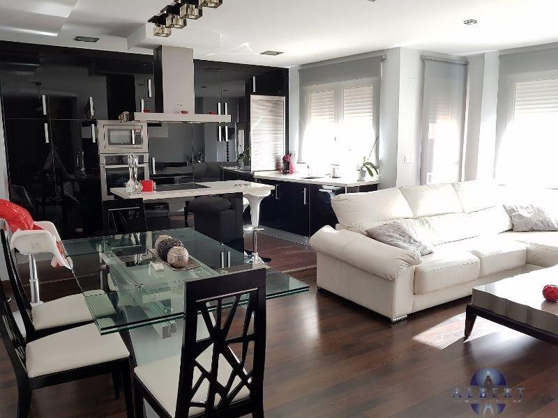 For sale of flat in Monóvar-Monòver