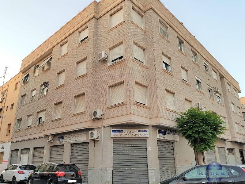 For sale of flat in Novelda