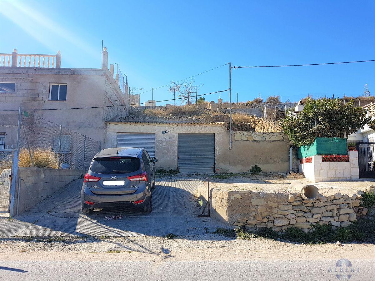 For sale of garage in Monóvar-Monòver