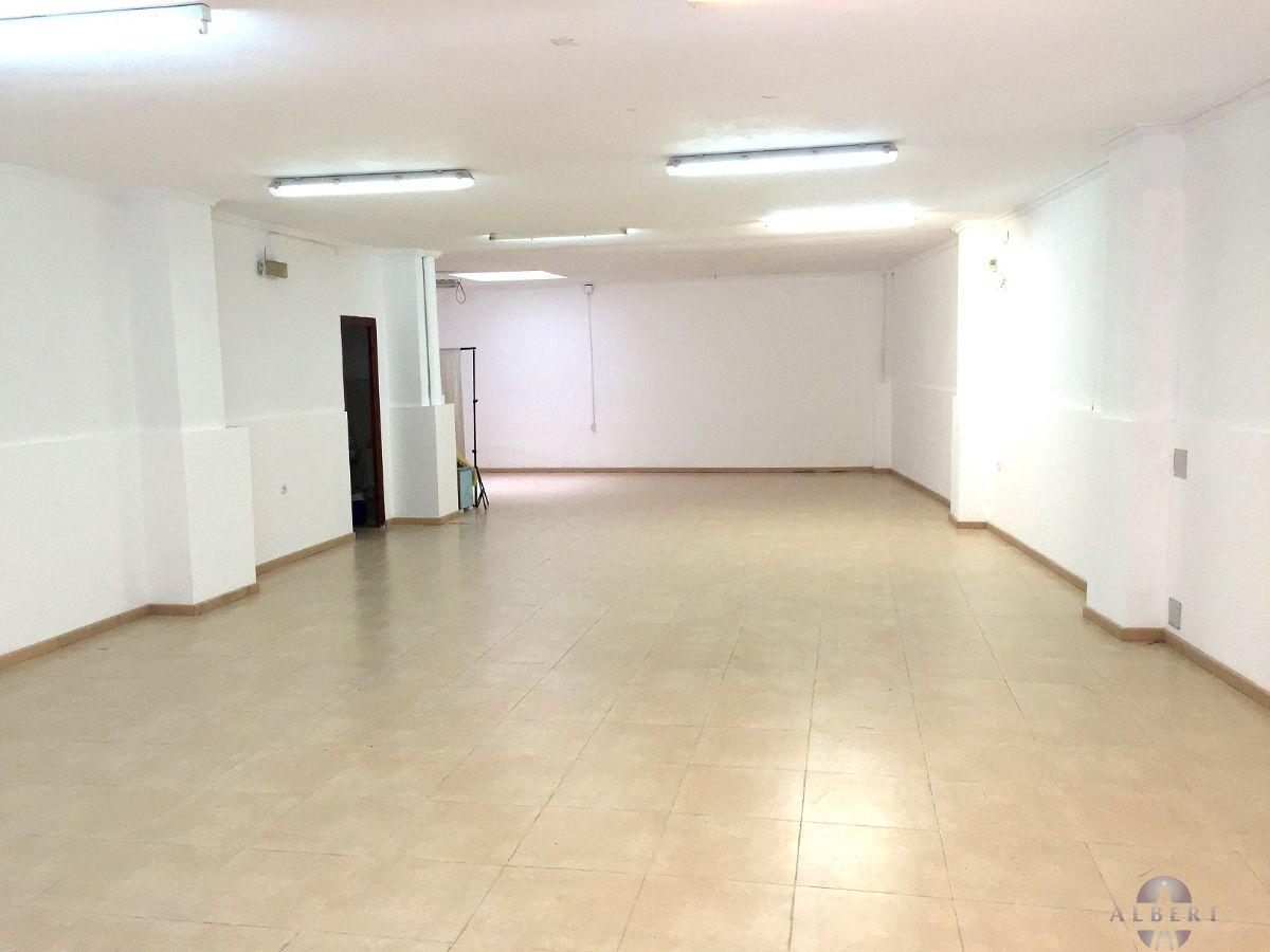 Venta de local comercial en Monóvar-Monòver