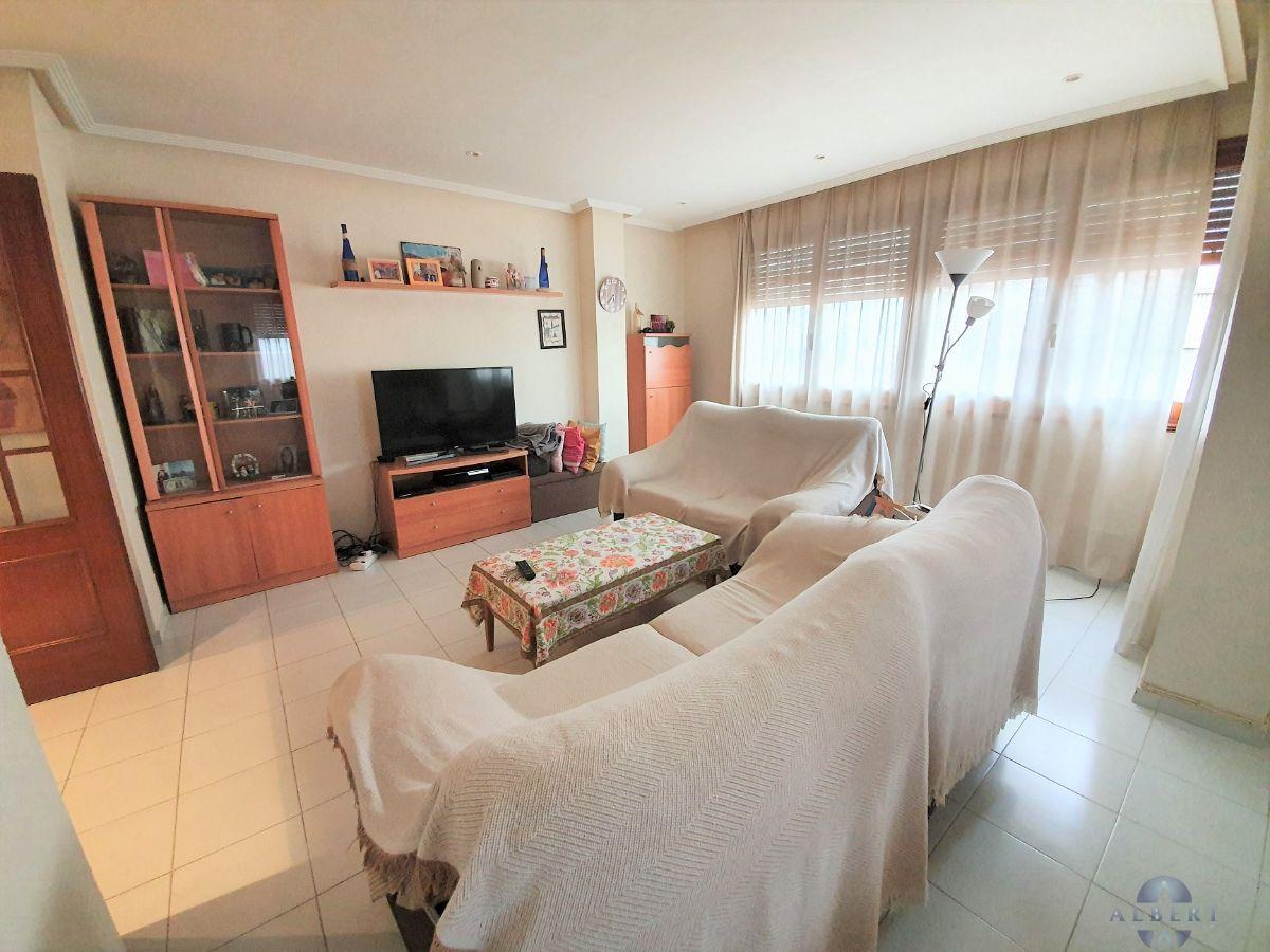 For sale of flat in Novelda