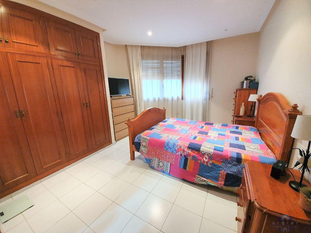 For sale of flat in Novelda