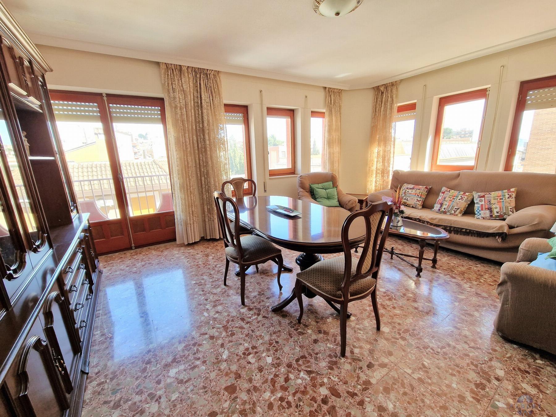 For sale of flat in Monóvar-Monòver