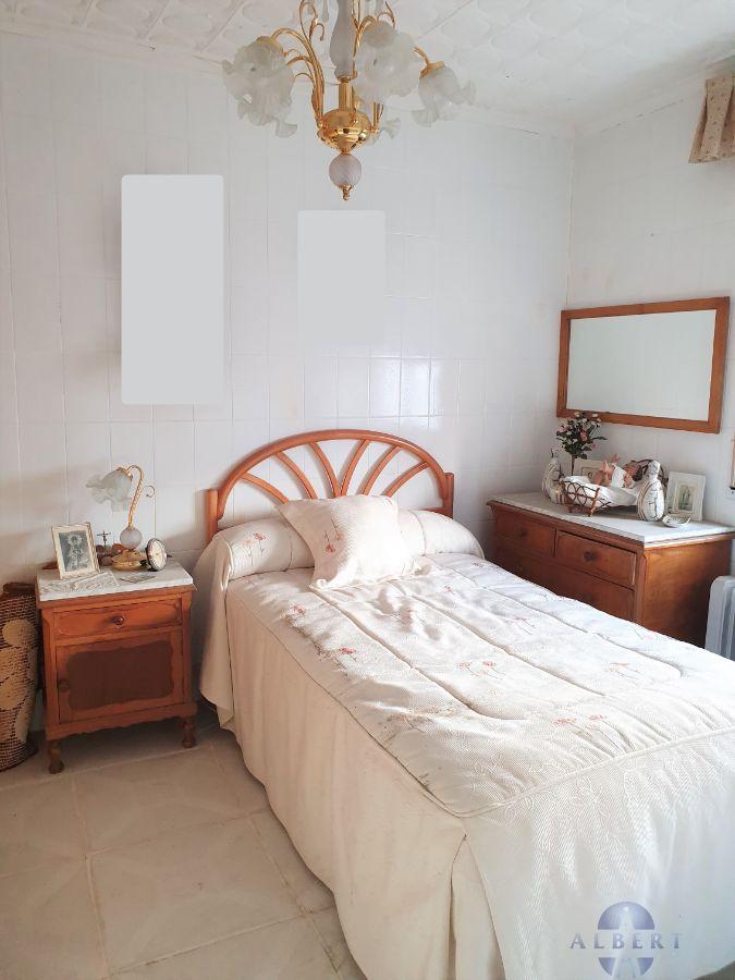 For sale of house in Monóvar-Monòver