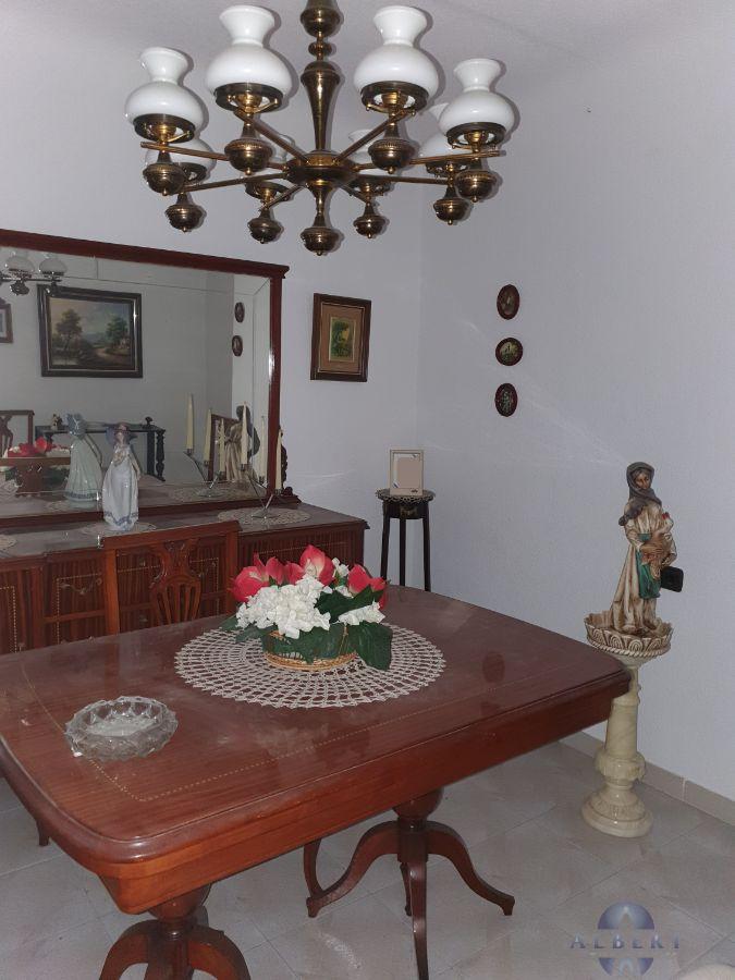 For sale of house in Monóvar-Monòver