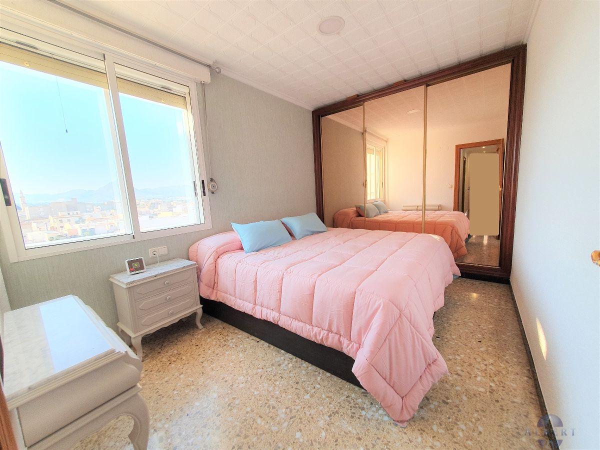 For sale of flat in Novelda