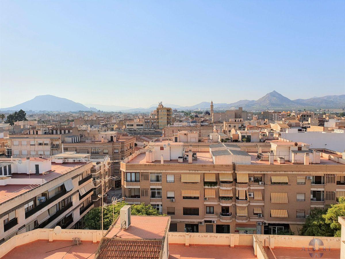 For sale of flat in Novelda