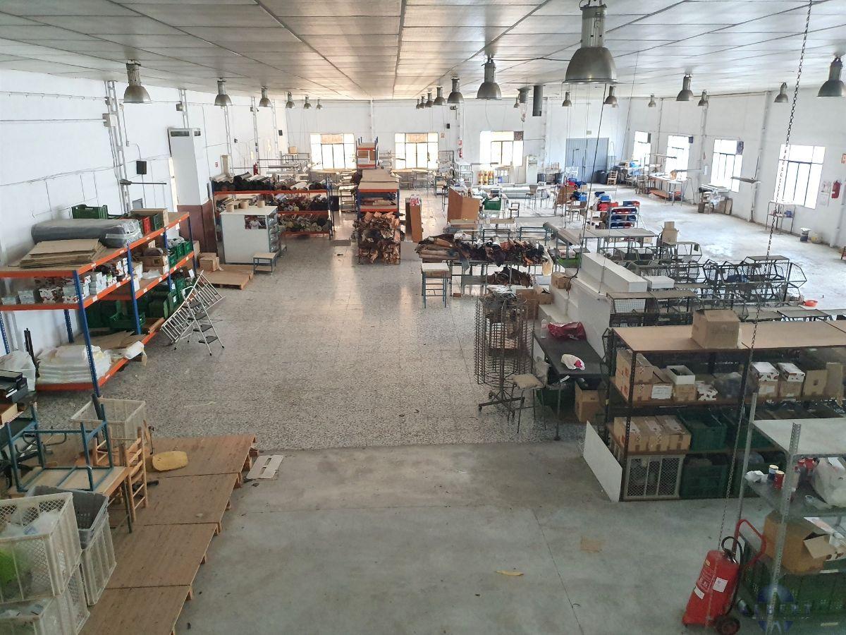 For sale of industrial plant/warehouse in Monóvar-Monòver