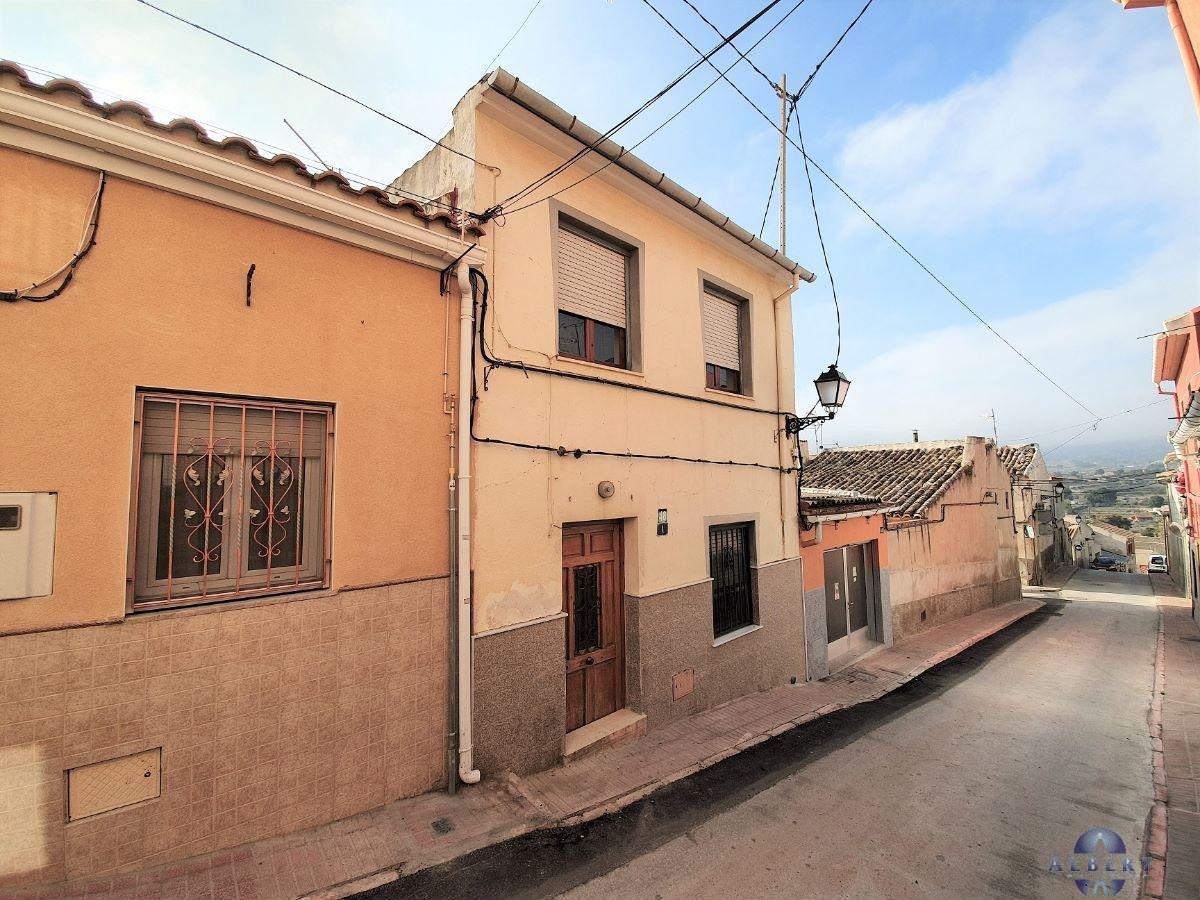 For sale of house in Monóvar-Monòver