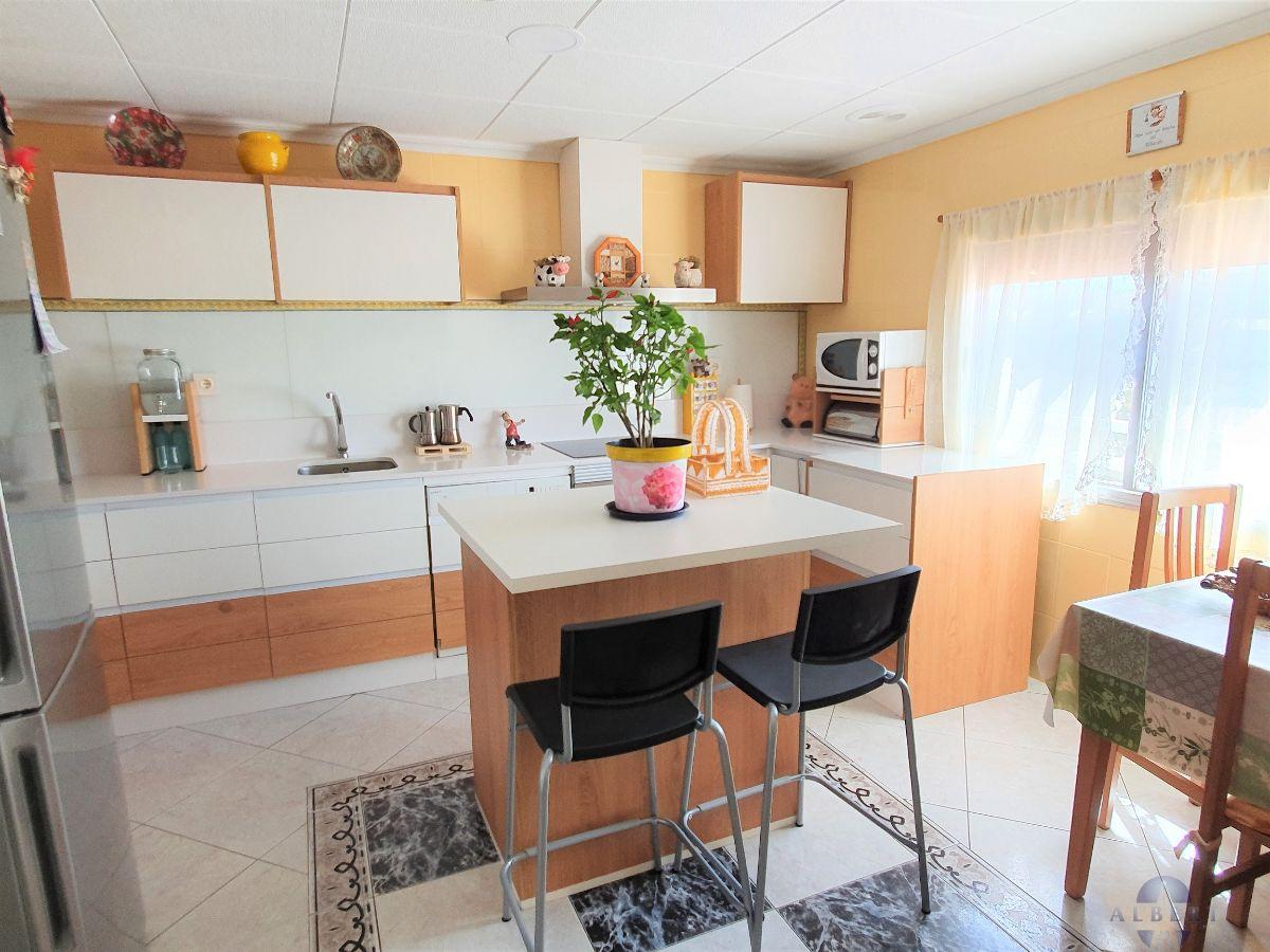 For sale of flat in Monóvar-Monòver