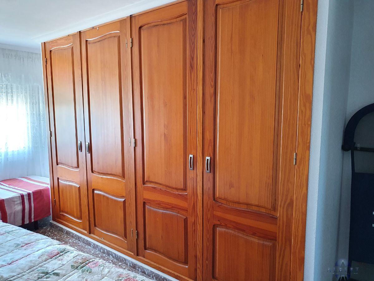 For sale of flat in Monóvar-Monòver