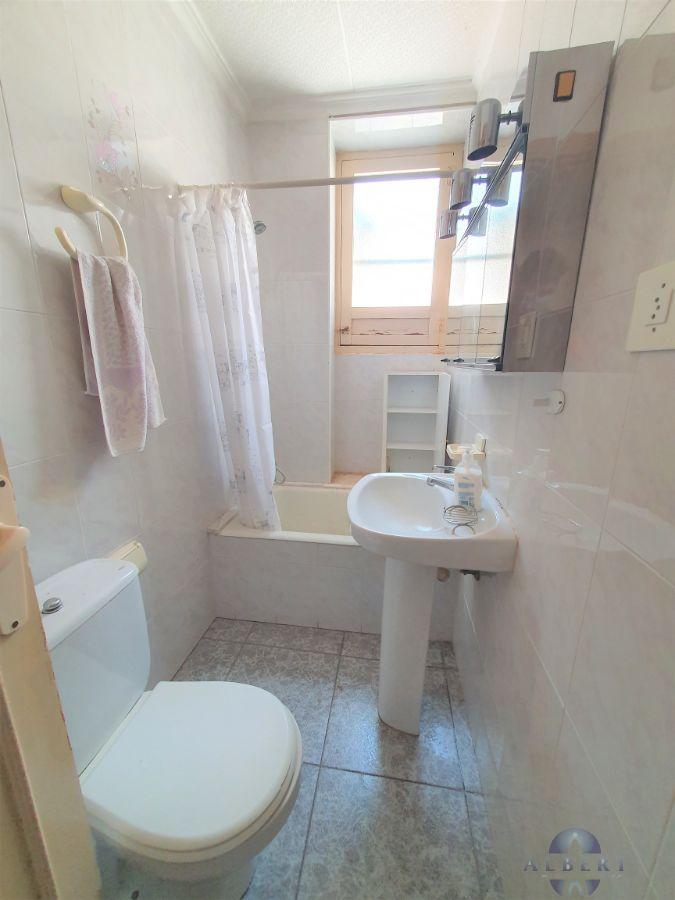 For sale of flat in Monóvar-Monòver
