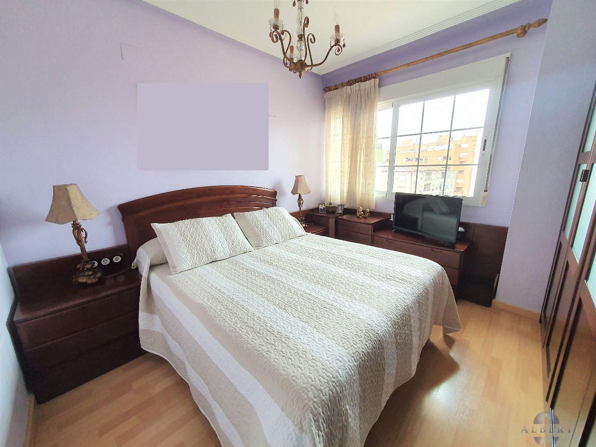 For sale of flat in Monóvar-Monòver