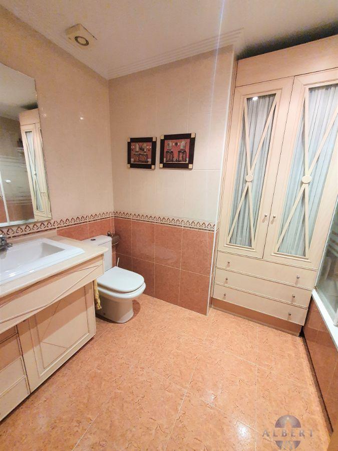 For sale of flat in Monóvar-Monòver