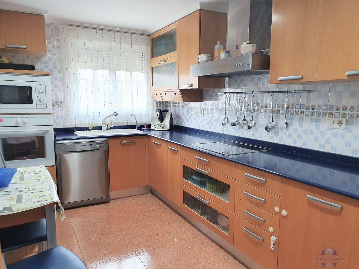 For sale of flat in Monóvar-Monòver