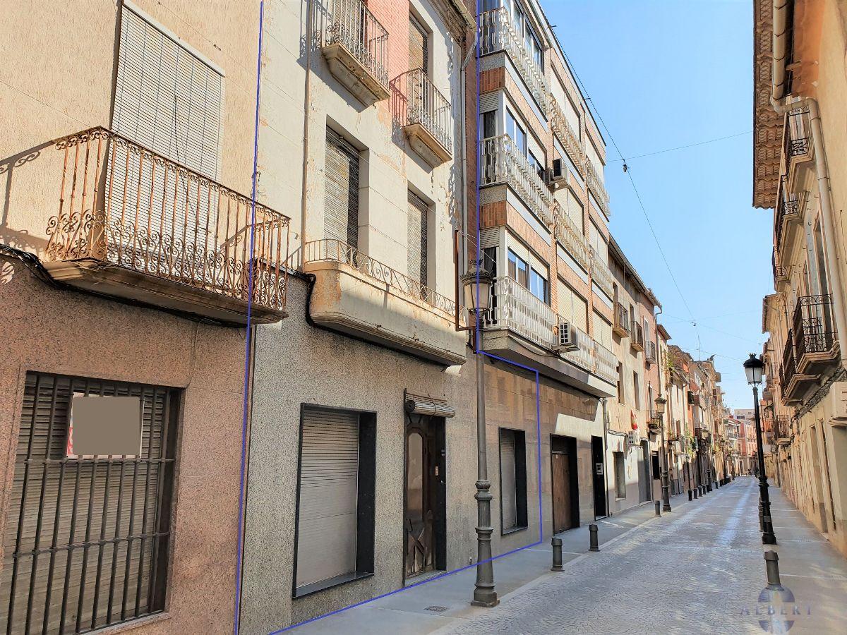 For sale of house in Novelda