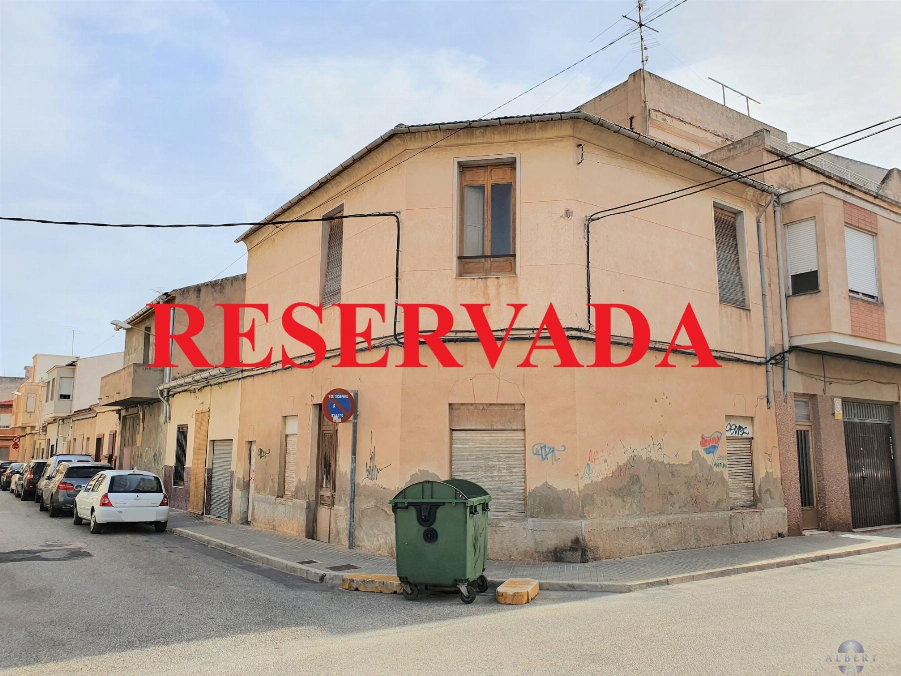 Venta de casa en Novelda