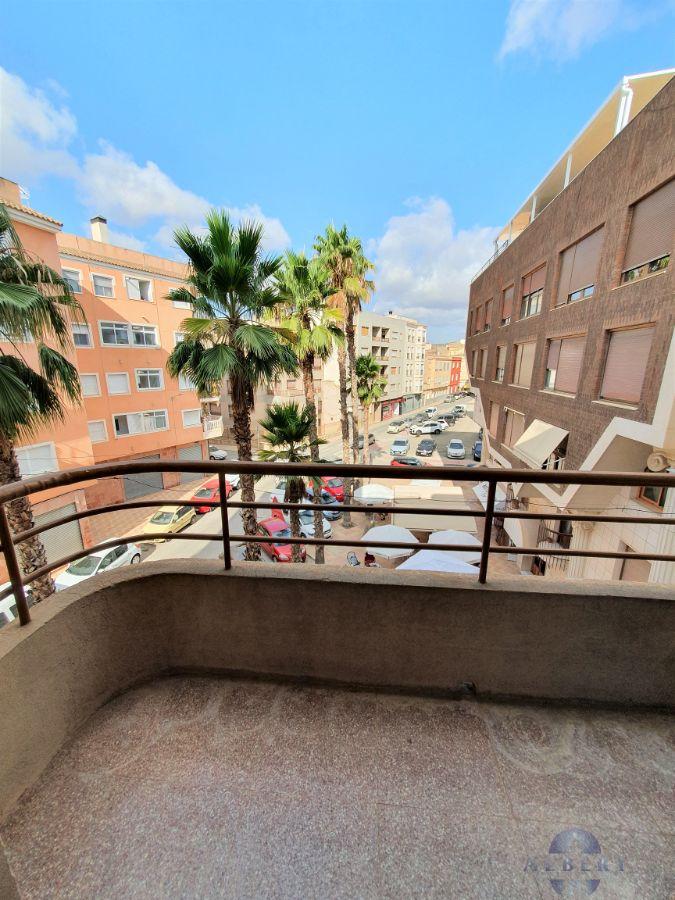 For sale of flat in Monóvar-Monòver