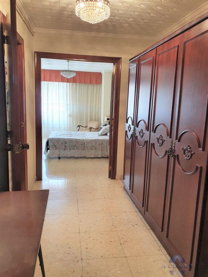 For sale of flat in Monóvar-Monòver