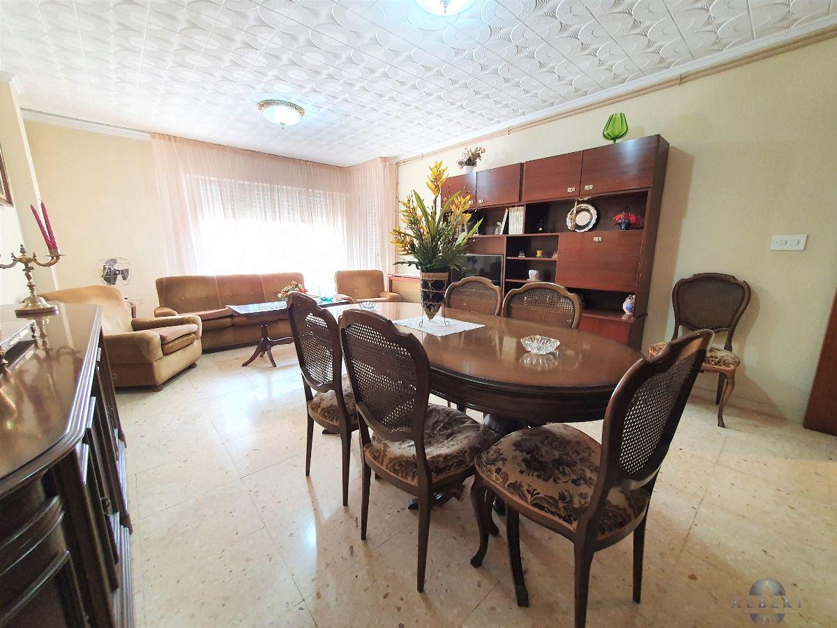 For sale of flat in Monóvar-Monòver