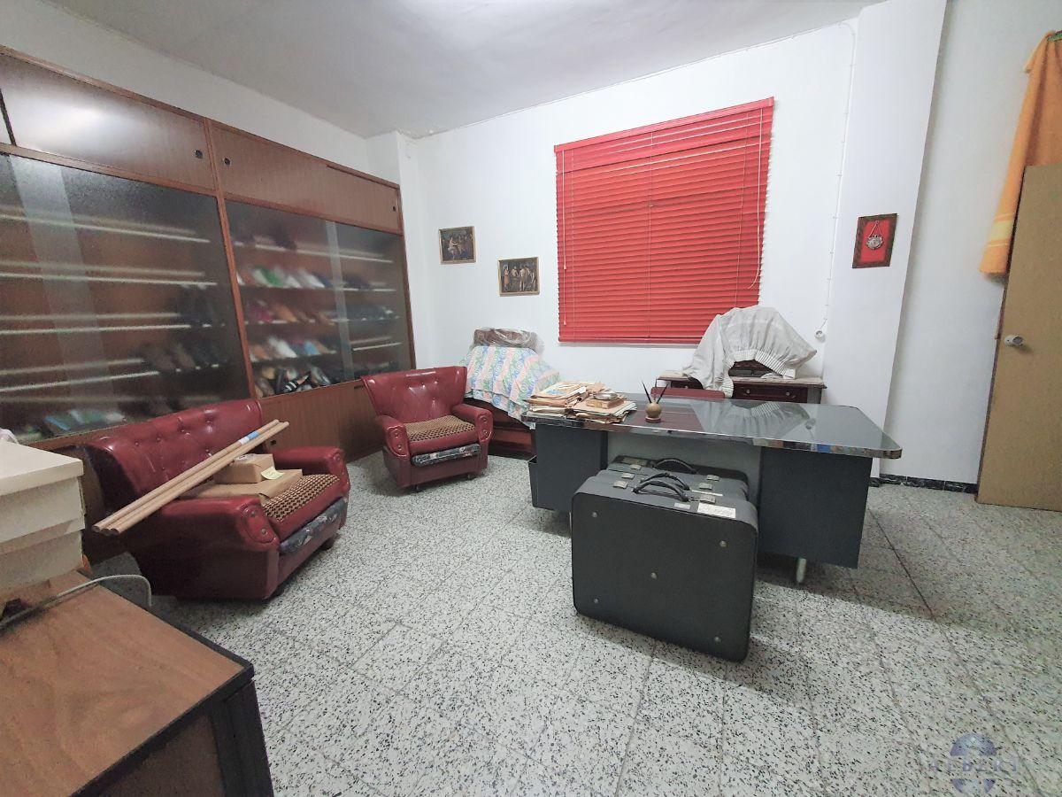 Venta de local comercial en Monóvar-Monòver