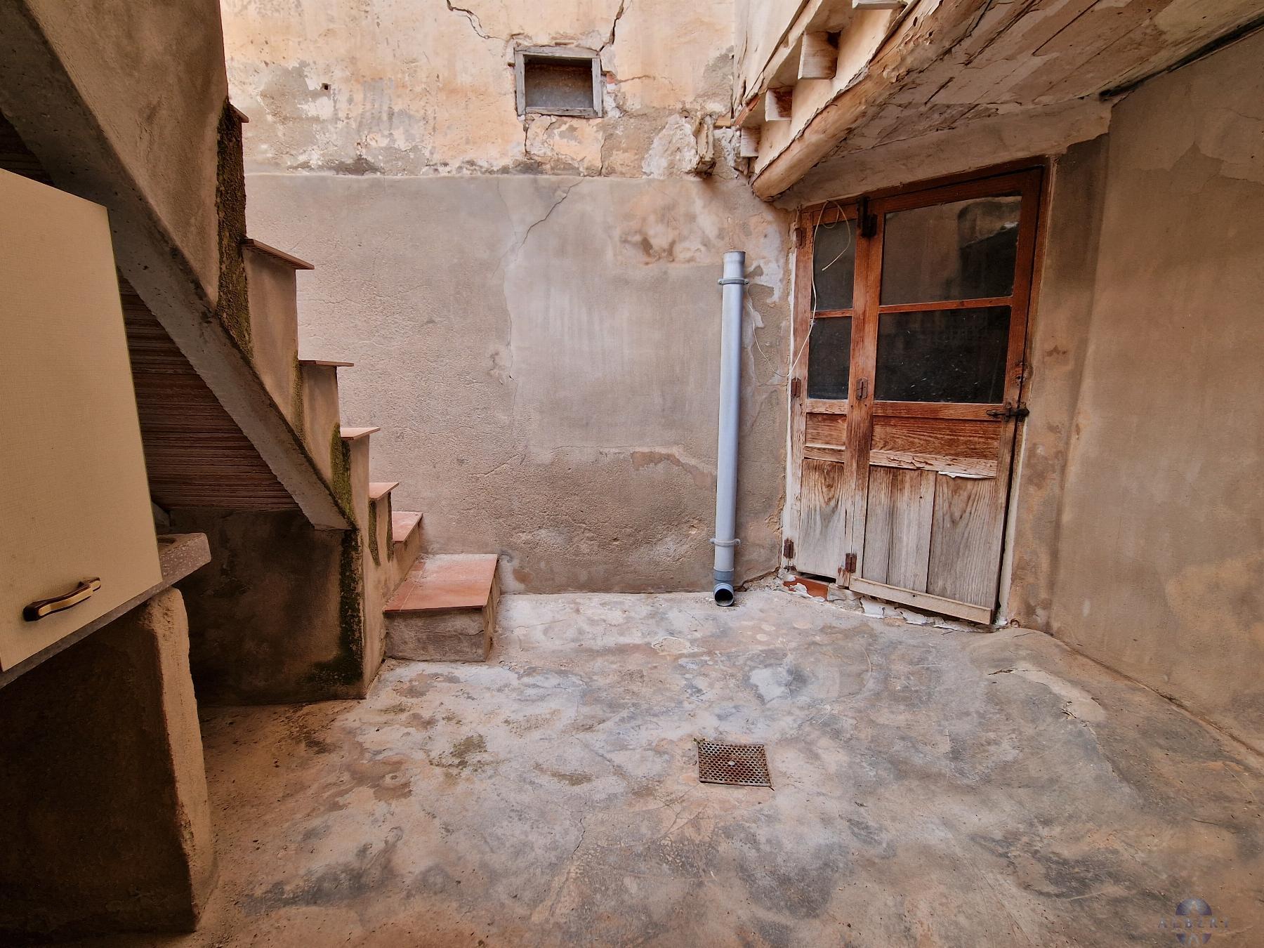 For sale of house in Monóvar-Monòver