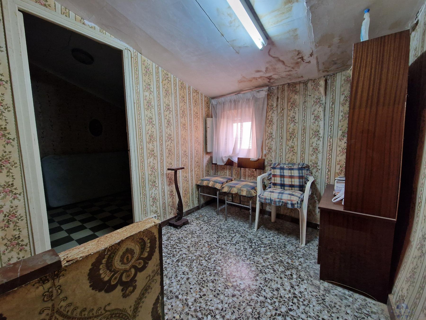 For sale of house in Monóvar-Monòver