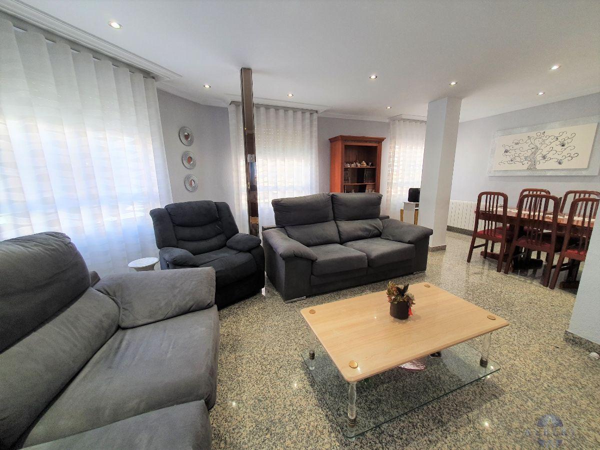 For sale of flat in Novelda