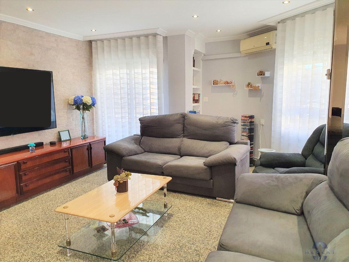 For sale of flat in Novelda