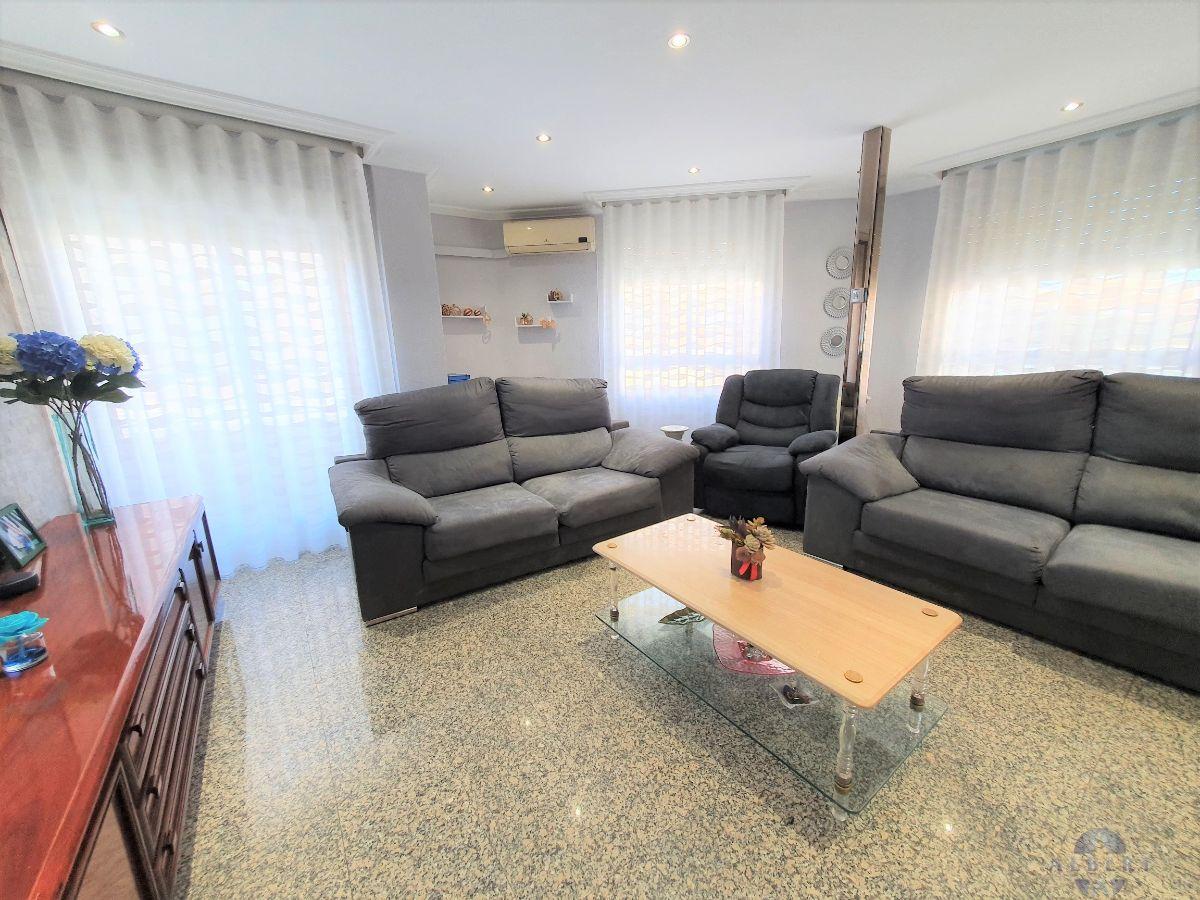 For sale of flat in Novelda