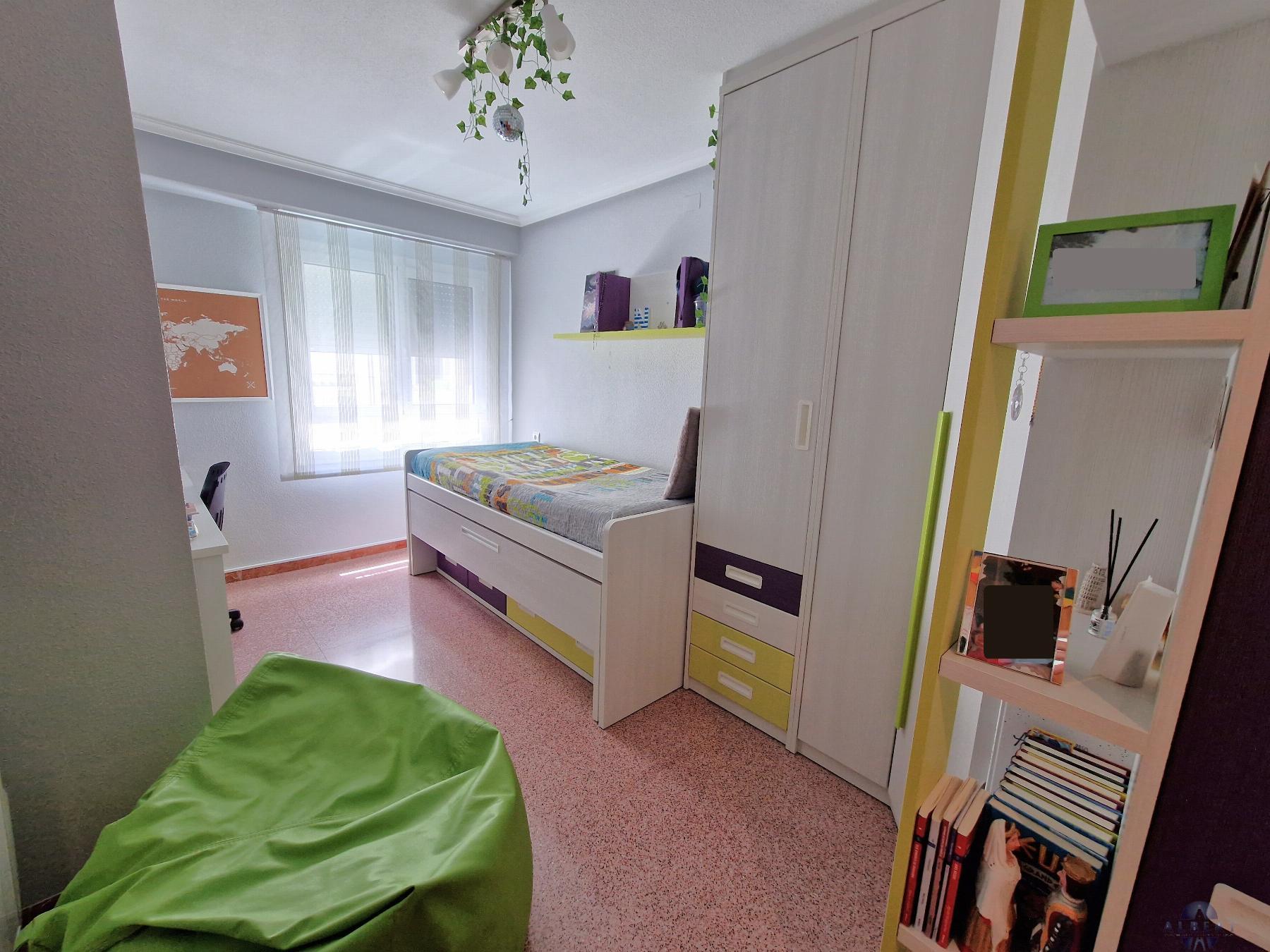 For sale of flat in Monóvar-Monòver