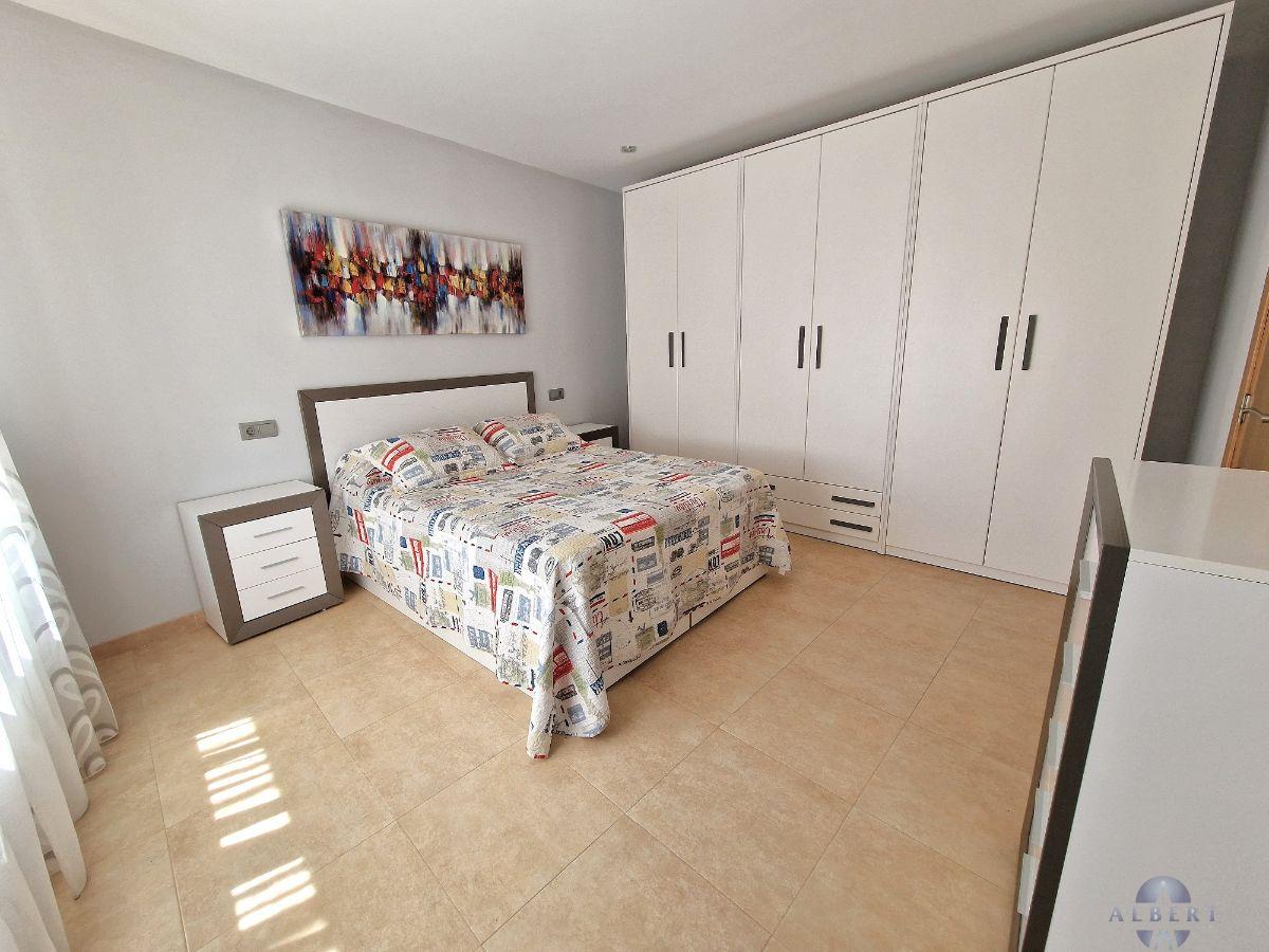 For sale of flat in Monóvar-Monòver
