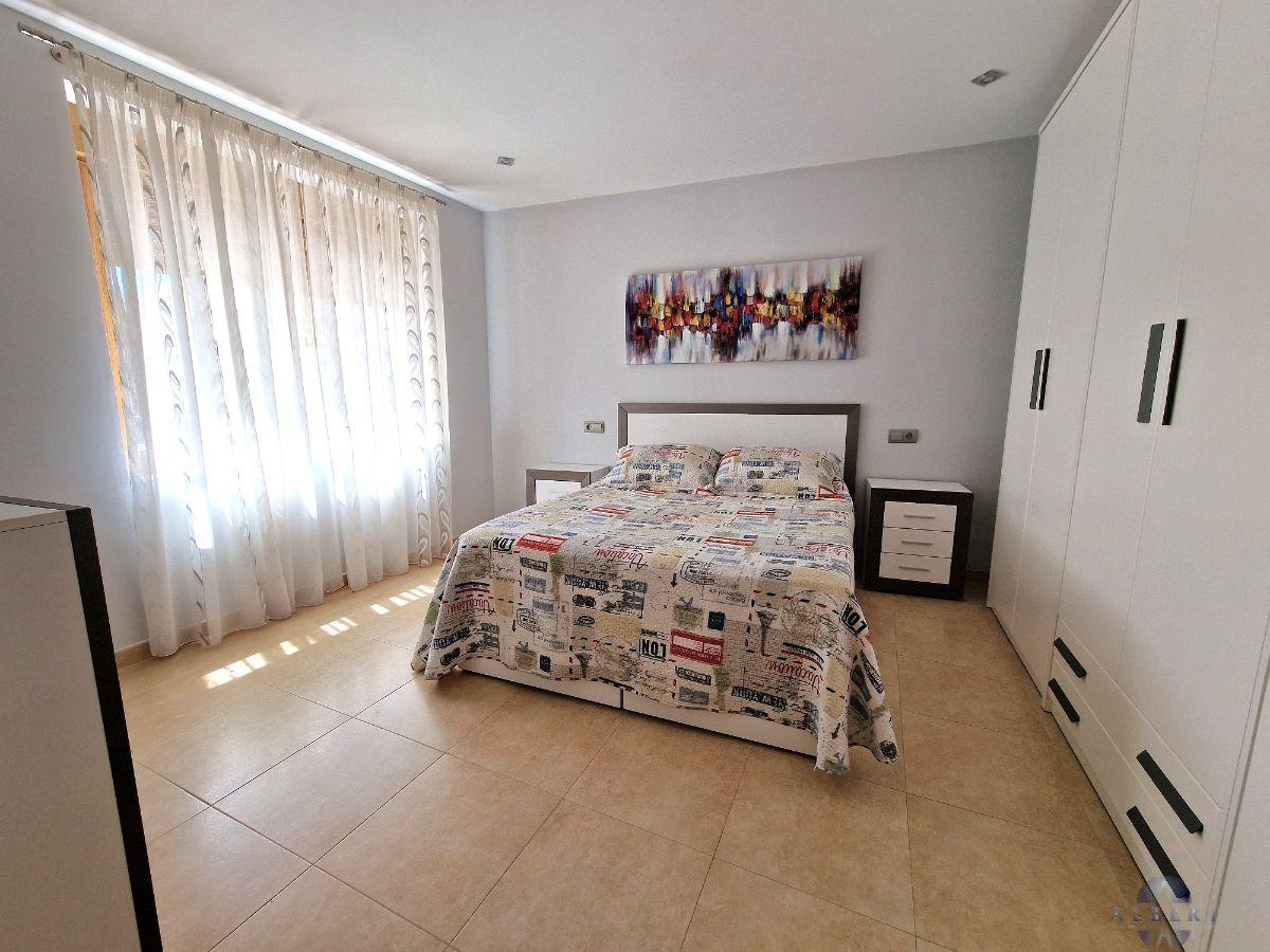 For sale of flat in Monóvar-Monòver