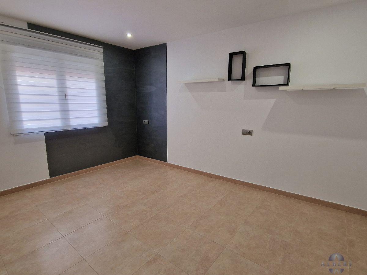 For sale of flat in Monóvar-Monòver